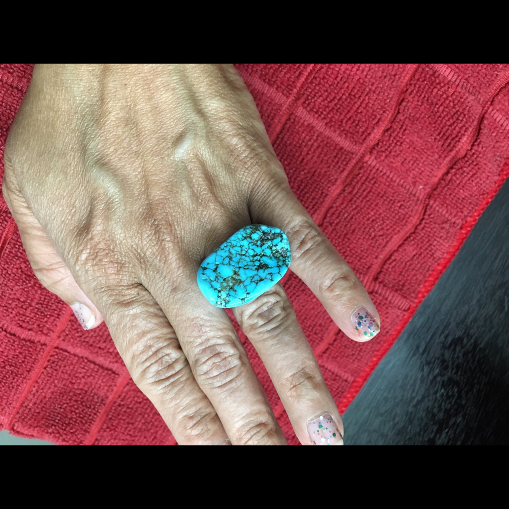 Turquoise With Matrix Lines Dyed Howlite Size 5.5
